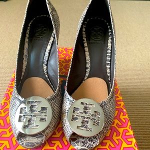 Tory Burch shoe